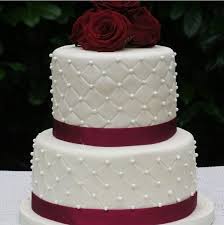 Pin By Inna Jo On Bizcocho De Boda Wedding Cake Red Wedding Cake Roses Wedding Cake Decorations