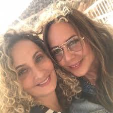 Stream Isabelle Pace Bennani music