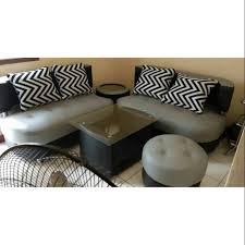 Ruang tamu juga menjadi penentu yang memberikan kesan bagi tamu yang sedang berkunjung ke rumah mama. Sofa Minimalis Terbaru Kursi Ruang Tamu Murah L Abu Hitam Shopee Indonesia