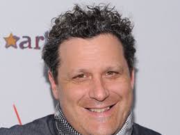 Isaac Mizrahi Talks 'Project Runway' and 'Golden Globes'