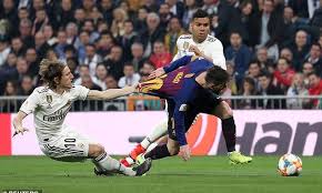 Barcelona tarixi barcelona stadioni barcelona madhiyasi barcelona logotipi o'yinchilar. Barcelona Troll Modric By Posting Picture Of Madrid Star Clinging On To Messi