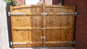 Amazing Village Wooden Driveway Gate Outdoor Decorations Wooden Gates Driveway Cedar Fence Wood Fence Gates