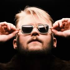 Listen to Starburst (feat. Transviolet) by Tollef in Say Cheese playlist  online for free