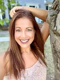 These photos are a year apart. Same place, same spot… completely different  me. Last year was one of the hardest years of my life. By the end of it, I  was close