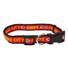 Kansas city chiefs defensive tackle derrick nnadi celebrated his super bowl win by covering adoption fees for more than 100 dogs at the kc pet project animal shelter in kansas city, missouri. Kansas City Chiefs Nfl Dog Collar Dog Collars Petsmart