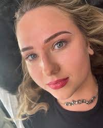 Vivian Luu's Instagram, Twitter & Facebook