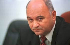 Afaceristul sever mureşan a fost obligat definitiv de instanţă să achite despăgubiri de aproape o sută de milioane de euro în cazul băncii dacia felix. Fiul Lui Sever MureÈ™an AmeninÈ›Äƒ CÄƒ Se Sinucide