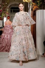 Pin By Yolo On Inspo Fashion Fashion Show Nice Dresses