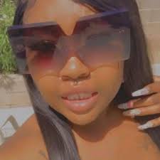 Connie Bravo (@conniebravo09)