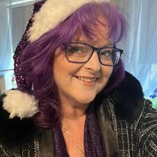 Can anyone recommend a landscaper for my garden, it's so small and im  getting ridiculous prices quoted, need someone good,that's reasonable  priced and and do the job fairly quickly