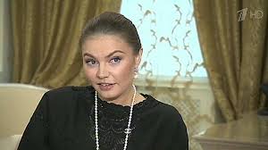 С 1996 года алина начала выступать за сборную россии по художественной гимнастике, спустя два года уже стала. Perevoploshenie Kabaeva Porazila Vseh Svoej Obnovlennoj Vneshnostyu Foto