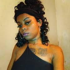 Aleisha Woods's Instagram, Twitter & Facebook