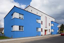 The 1920s and 1930s saw continued development and evolution of the key innovations of the first years of the twentieth century. Datei Apartment Houses Otto Haesler Italienischer Garten Celle Germany 03 Jpg Wikipedia