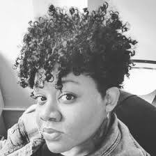 Deanna Holloway's Instagram, Twitter & Facebook