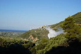 Espasan to tzami se dikastiko megaro Aigio Pyrosbestes Kai Aeroskafh Kyklwsan Th Fwtia Amesh Epembash Sto Katw Mayriki Fwto Pelop Gr