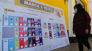 Departmental and municipal authorities were elected by an electorate of approximately 7 million people. Habra 5 Votos Y Ciudadanos Elegiran 381 Autoridades En Cochabamba Escenario Politico Opinion Bolivia