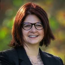 Roberta Espinoza's Instagram, Twitter & Facebook