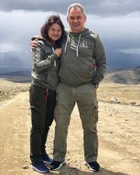 Сергей шойгу родился 21 мая 1955 года в чадане тувинской ао. Doch Shojgu Pokazala Fotografii Sovmestnogo S Otcom Otdyha Novosti Izvestiya 18 07 2020