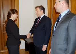 Červnu z funkce nejvyššího státního zástupce. Nejvyssi Statni Zastupitelstvi No Twitter Nove Posily Statniho Zastupitelstvi Osm Pravnicek A Pravniku Jmenoval Ministr Jan Knezinek Spravedlnostcz Do Funkce Statniho Zastupce Zahajili Tak Naplno Svou Karieru Ve Verejne Zalobe Hodne Zdaru