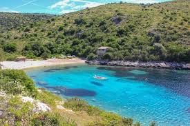 In der hauptsaison juli, august wird der sakarun strand täglich von ausflugsbooten angefahren, daher ist zu dieser zeit immer einiges los. Dugi Otok Alle Sehenswurdigkeiten Strande Placesofjuma