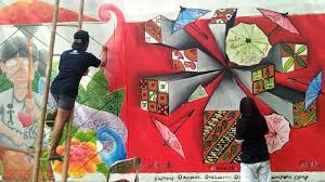 Pada awalnya, batik hanya dikenal oleh kalangan keraton.lukisan batik terdiri dari berbagai motif dan setiap motif merupakan simbol bagi pemakainya, seperti. Keren Lawan Aksi Vandalisme 30 Seniman Jalanan Lukis Mural Di Tembok Kawasan Dadaha Tasikmalaya Tribun Jabar