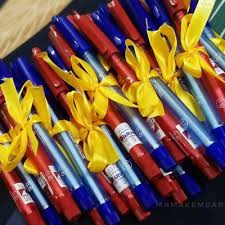 Jadi pemberian hadiah hari guru menunjukkan kita sebagai pelajar. Hadiah Hari Guru Yang Sangat Simple