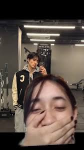 Eric from THE BOYZ Mirror Selfie Pepero Accident