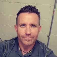 Tony Corbin (@nibrocynot)