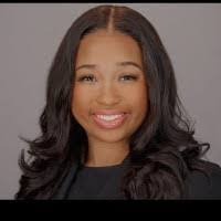 Leila Young's Instagram, Twitter & Facebook