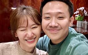 Hari Won vừa thông báo tin vui, Trấn Thành bày tỏ: 'Mạnh mẽ quá'