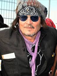 art exhibition · 35M threads