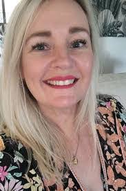 Katrina Masters's Instagram, Twitter & Facebook