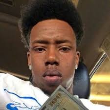 Carlos Pickens's Instagram, Twitter & Facebook