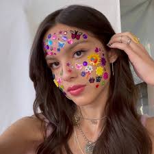 She officially revealed its title, cover art, and tracklist on instagram on april 13, 2021. Olivia Rodrigo Debut Album Sour Release Date News Updates