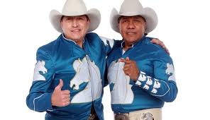 He was born in durango, but grew up in the city of apodaca, nuevo león, where he attended elementary and high school. Ramiro Delgado Le Responde A Su Compadre Lupe Esparza Del Grupo Bronco En Medio Del Escandalo Hoy Los Angeles