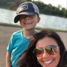 Kara Randolph's Instagram, Twitter & Facebook