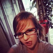 Shelby Fuller's Instagram, Twitter & Facebook