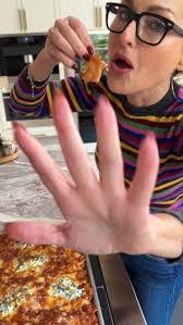 Rebecca Goad's Instagram, Twitter & Facebook