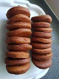 Gradually add the cassava flour to the mashed bananas and mix well till . African On Twitter Some Of Us Grew Up On These 2 Pancakes Kabalagala Made Out Of Ripe Banana Mixed With Cassava Flour And Pineapple Juice Omunanasi I Call It Grab And Bite