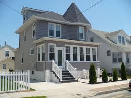 Wildwood Nj Homes Delight Cute Beachy Sleeps 10 Vacation Rental In New Jersey Beach Cottage Exterior Beautiful Beach Houses Shore House