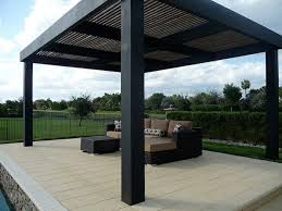 Holz Pergola Freistehend Und Farbig Lackiert In 2020 Moderne Pergola Pergola Gartenhaus Modern