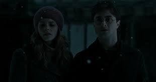 En esta ocasión, harry potter (daniel radcliffe) y sus inseparables amigos ron (rupert grint) y hermione (emma watson) tendrán que cargar sobre sus hombros con la tarea más difícil que un mago puede afrontar: Libro Harry Potter Y Las Reliquias De La Muerte Parte 1 En Linea Popcoken Harry Potter Y Las Reliquias De La Muerte Parte 1 Popcoken Theasheldon