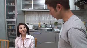 おばさん家庭教師 ～お子さんの童貞卒業させてあげます～ 初島静香 六十歳 - アダルト動画 ソクミル