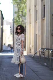 Robe Dentelle Pretty Wire Sac Osier Zara Jean Zara Baskets Golden Goose Idee Look Printemps 2017 Blog Mode Tendance Le Petit Mode Blog Mode Tendance Blog Mode