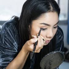 How to Make Liquid Eyeliner