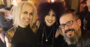 Great times at Johnny Brenda's last night at the Clan of Xymox show. Had  the opportunity to catch up with my friends Sarah Rose and Phil Destefano,  meet the enigmatic William Faith