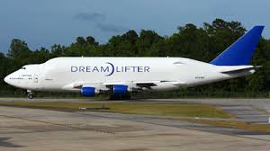Once again the boeing 747lcf dreamlifter n747bc steals the show at the future of flight as it arrives and departs within just a few hours of offloading. N747bc Boeing 747 4j6 Lcf Dreamlifter Boeing Flightradar24