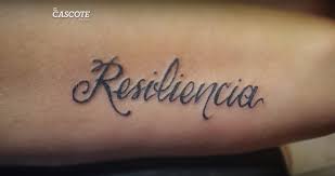 Estas son las mejores webs de letras para tatuajes donde encontrarás infinitos estilos luego puedes imprimir el. Tatuaje Letra Cursiva Fina