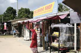 Beras terbakar merupakan tempat yang didakwa terdapatnya beras terbakar selepas tewasnya datuk kerma wijaya mempertahankan pulau langkawi daripada serangan musuh iaitu angkatan tentera siam. Beras Terbakar Mapio Net