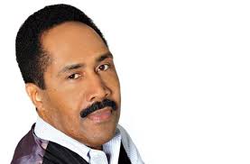 Russell Tomlinson's Instagram, Twitter & Facebook